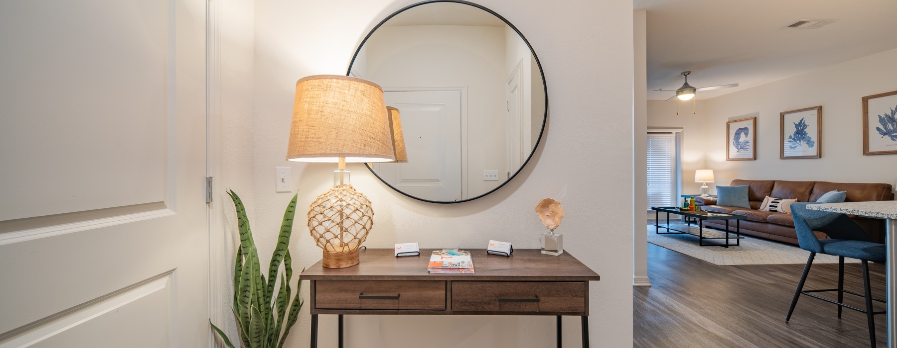 Entry way with table and mirror